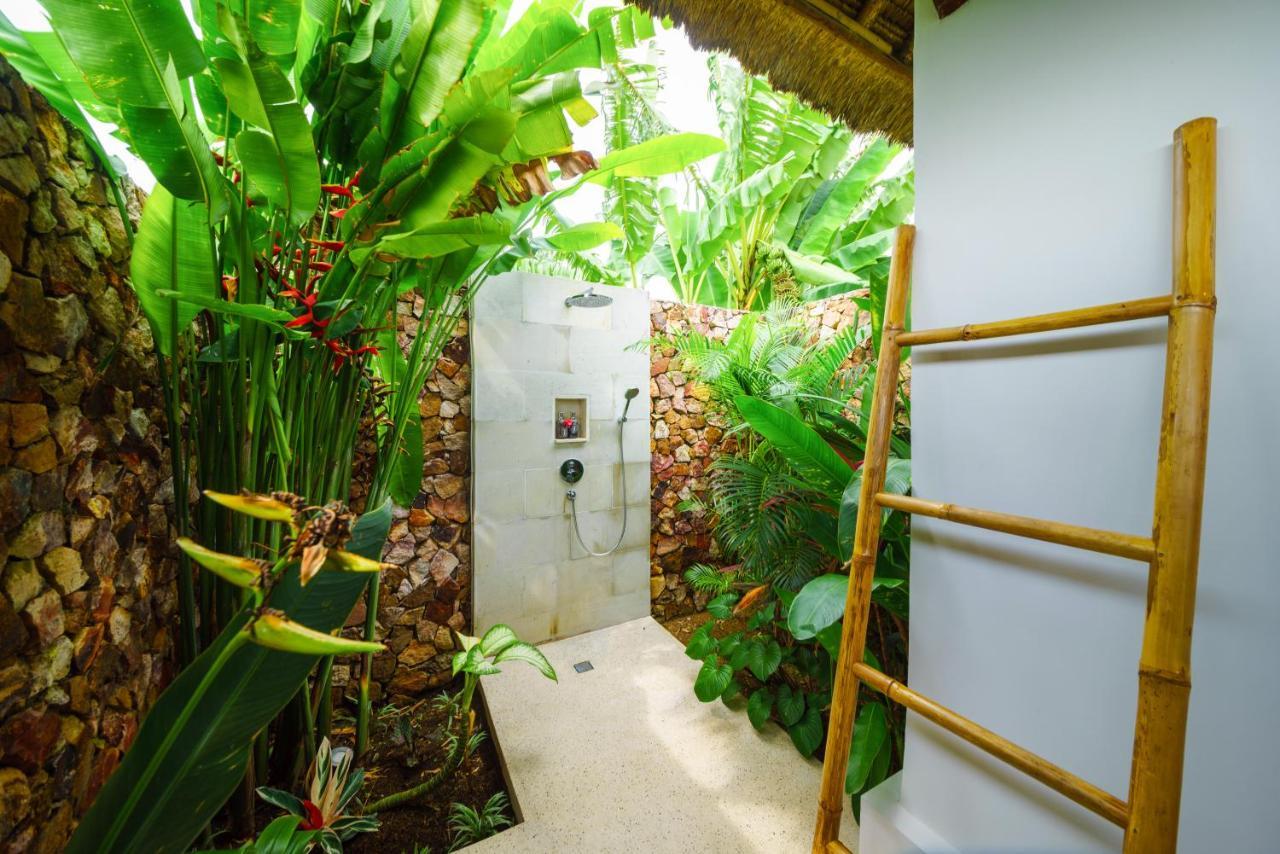 Segara Lombok Beach Resort Selong Belanak Exterior photo