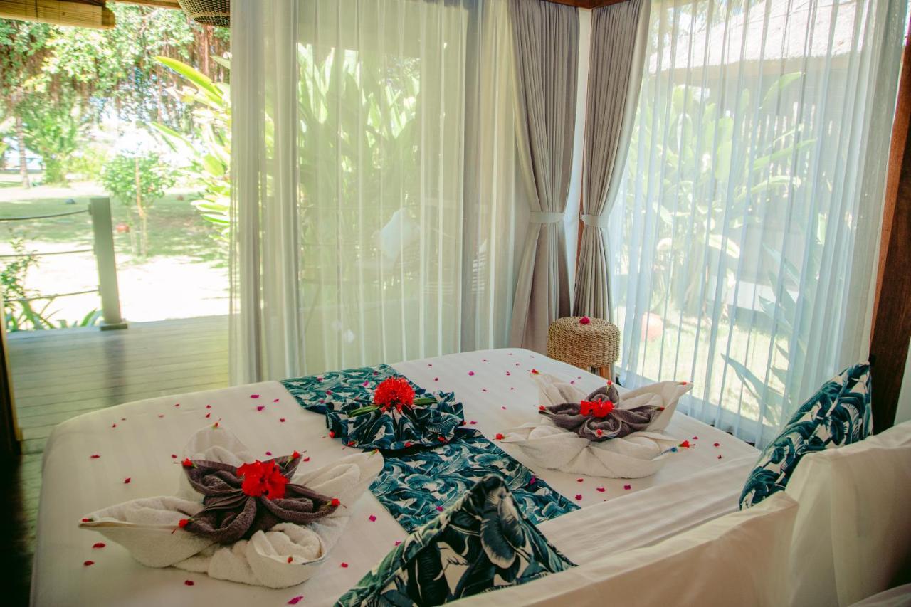 Segara Lombok Beach Resort Selong Belanak Exterior photo