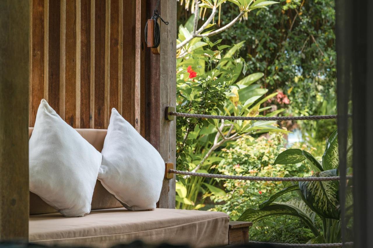 Segara Lombok Beach Resort Selong Belanak Exterior photo