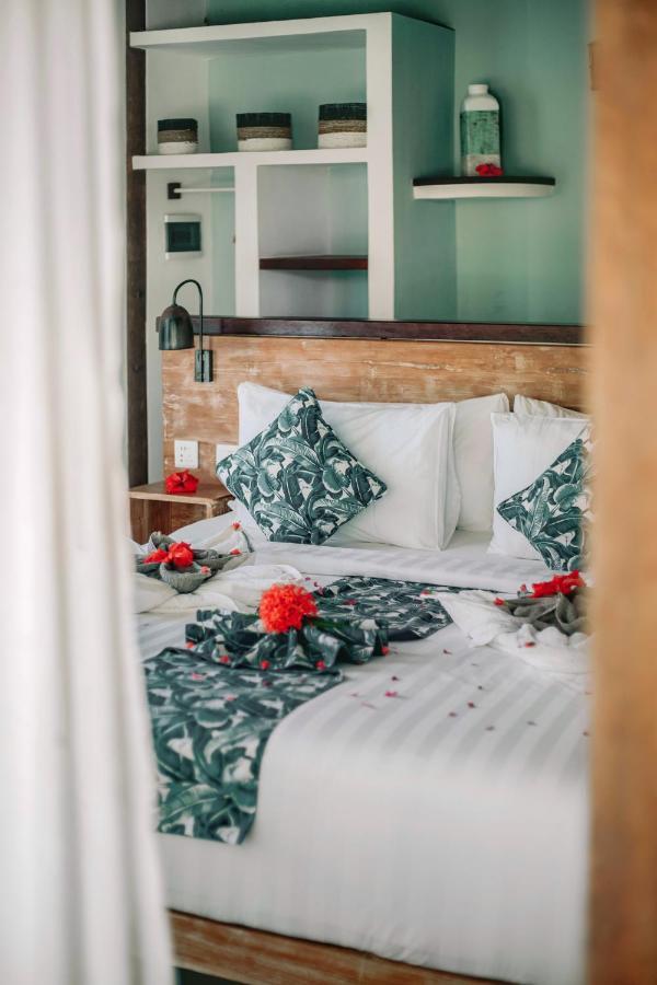Segara Lombok Beach Resort Selong Belanak Exterior photo