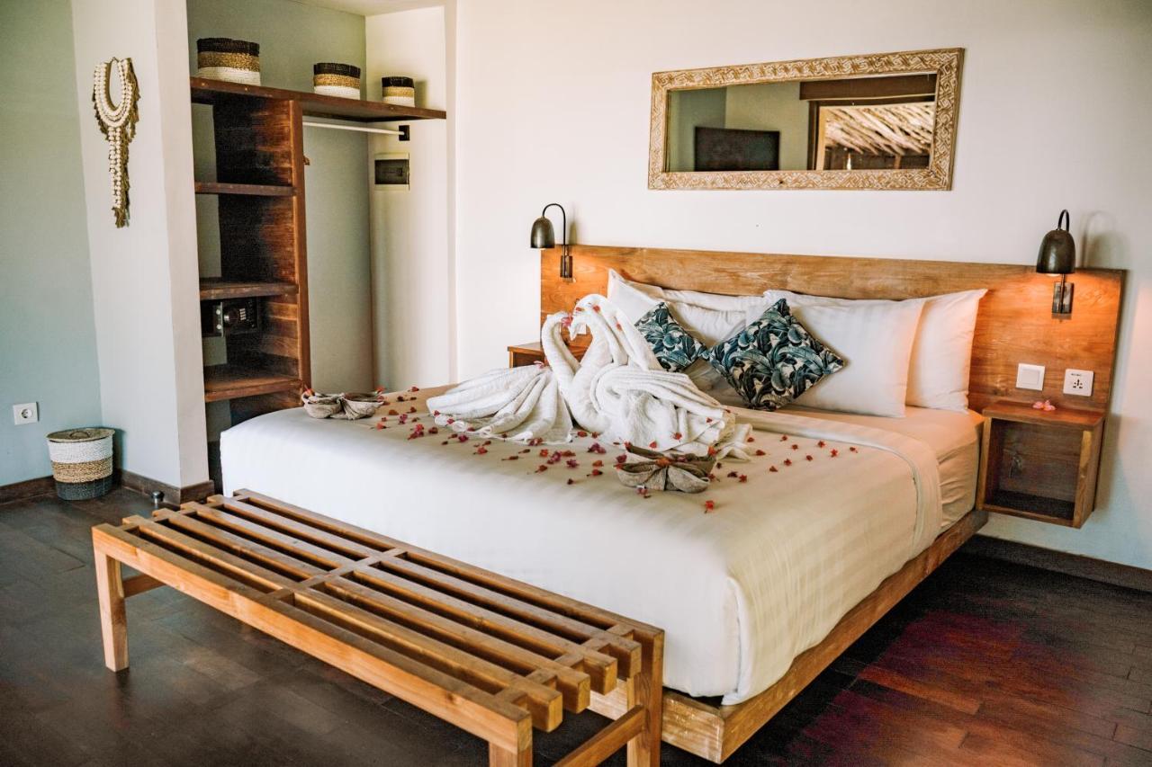 Segara Lombok Beach Resort Selong Belanak Exterior photo