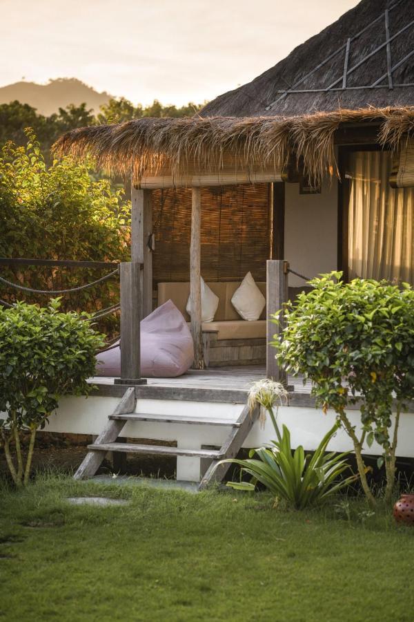 Segara Lombok Beach Resort Selong Belanak Exterior photo