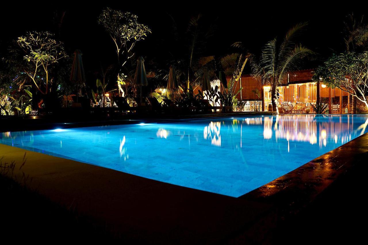 Segara Lombok Beach Resort Selong Belanak Exterior photo